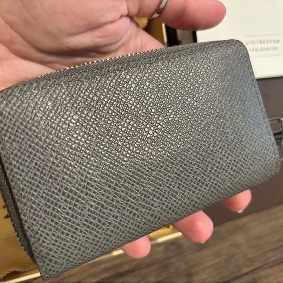 Louis Vuitton Grey Pebbled Taiga Leather Mini Card Holder Zippy Wallet LIKE NEW - Picture 4 of 9